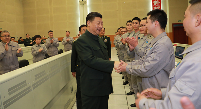 习近平向全军和武警官兵民兵预备役人员致以新春祝福