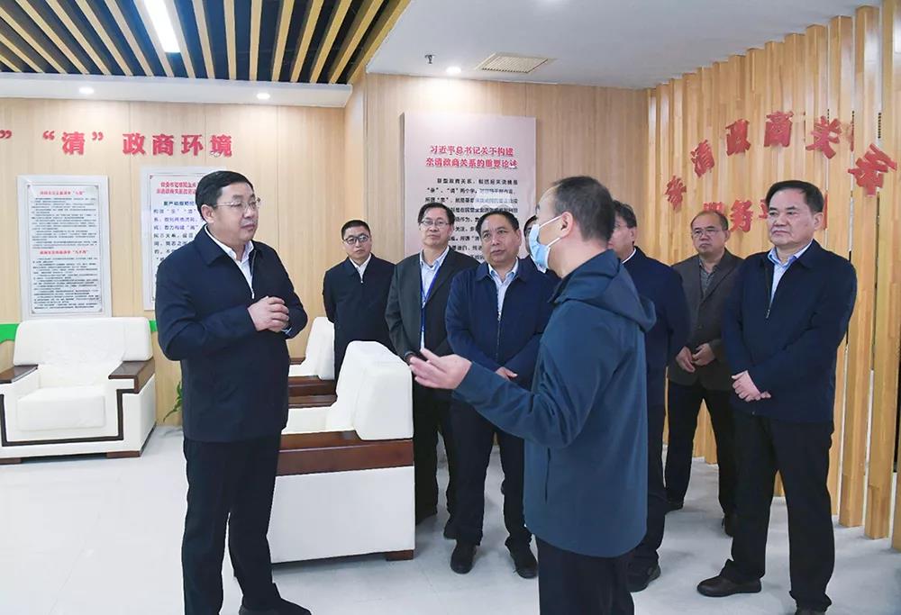 马富国调研民营经济“两个健康”工作