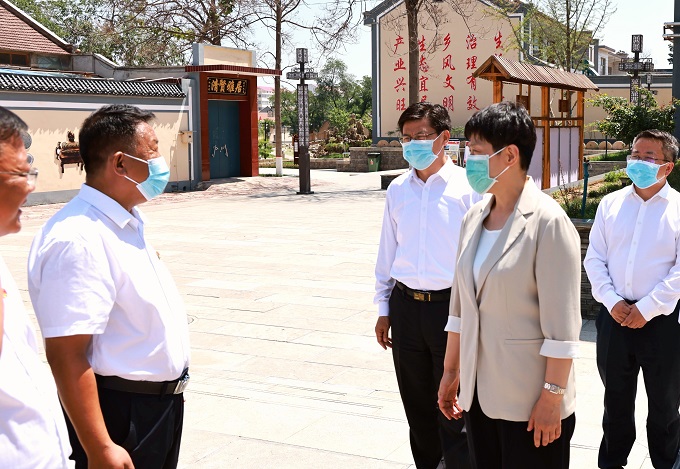 曲孝丽在安阳市调研时强调以高质量监督为高效统筹防疫经济安全提供坚强保障