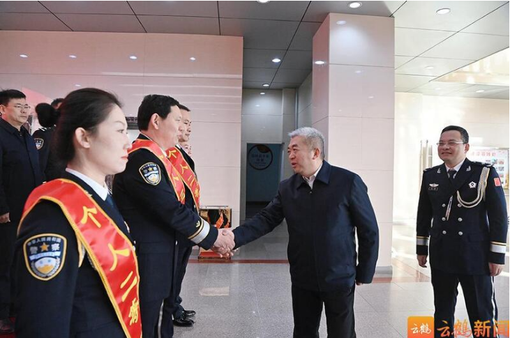 赵宏宇看望慰问公安功模代表 向全市人民警察致以节日问候